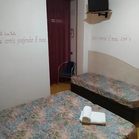 Meublé Nautic Hotel Cesenatico