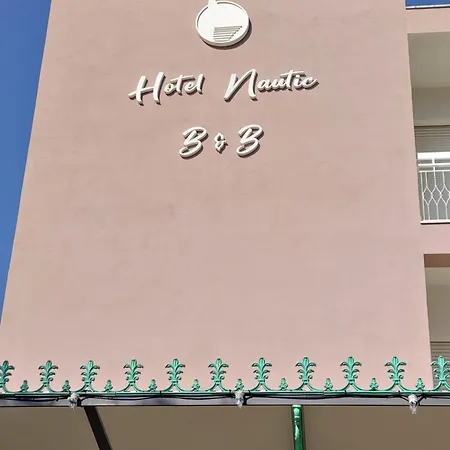 Hotel Meublé Nautic 2*