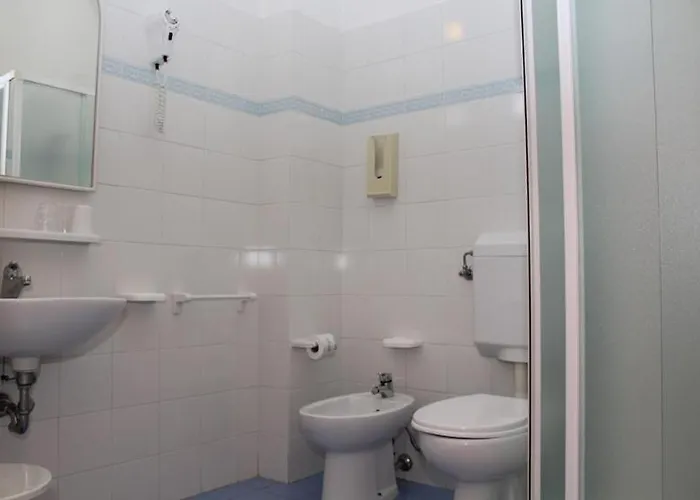 Hotel Meuble Nautic 2*